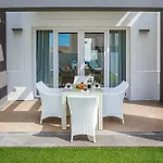 Petunia Villa