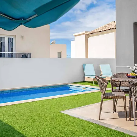 Petunia Villa *